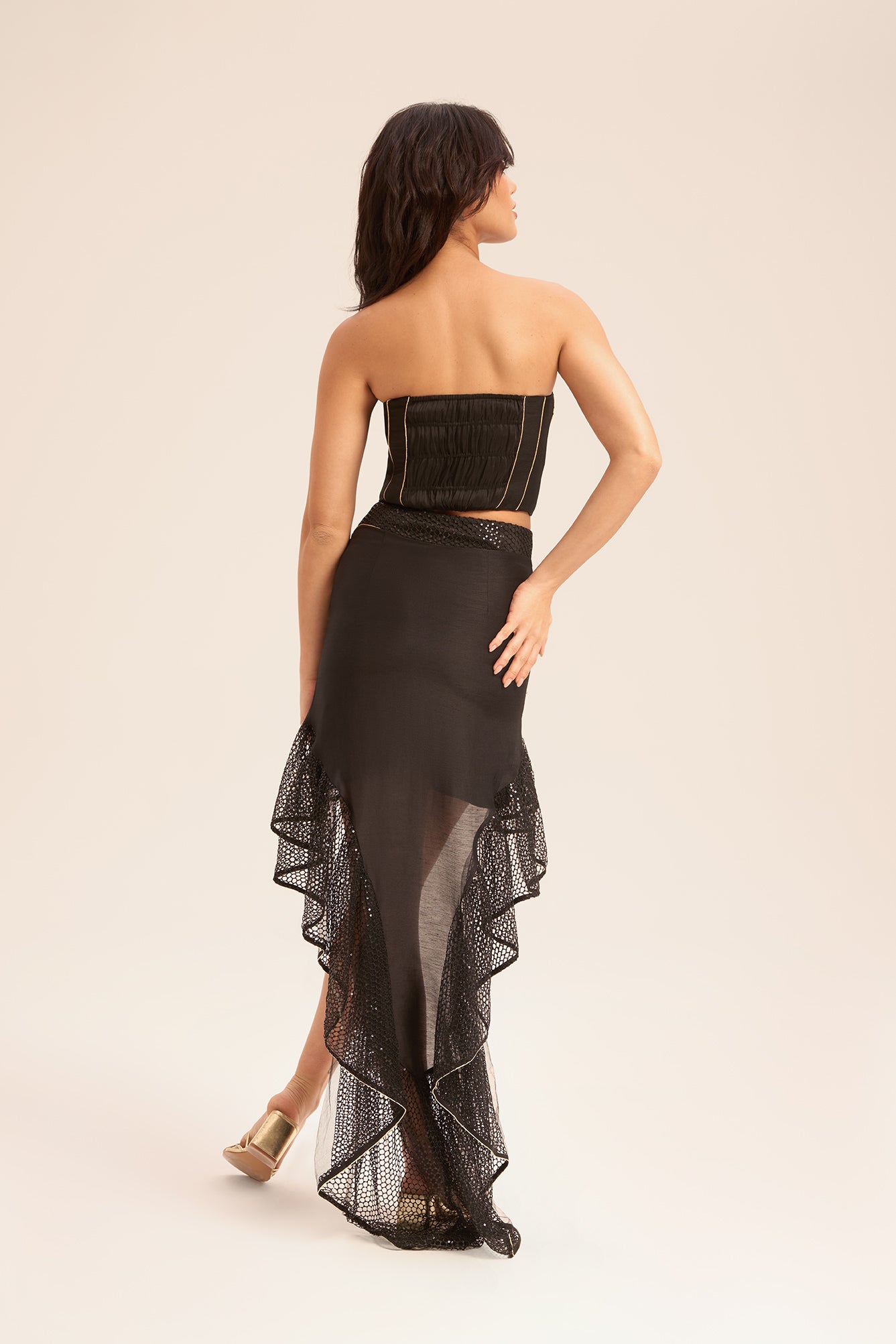 Woman مجموعة كورسيه بريدجيت وتنورة غير متساوية من لنسيلك دالمه بلاك 2002961 | Sana Osmani