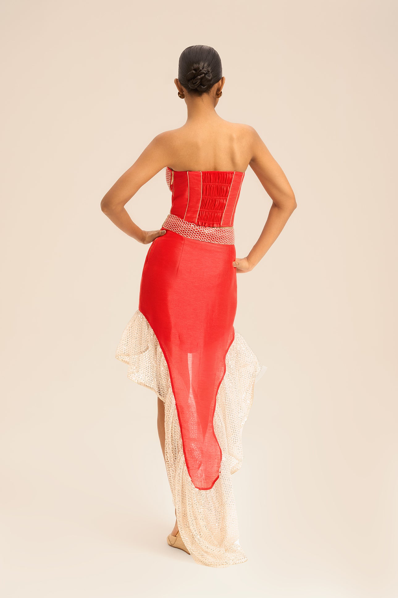 Woman مجموعة كورسيه بريدجيت وتنورة غير متساوية من لنسيلك دالمه بلاك 2002961 | Sana Osmani