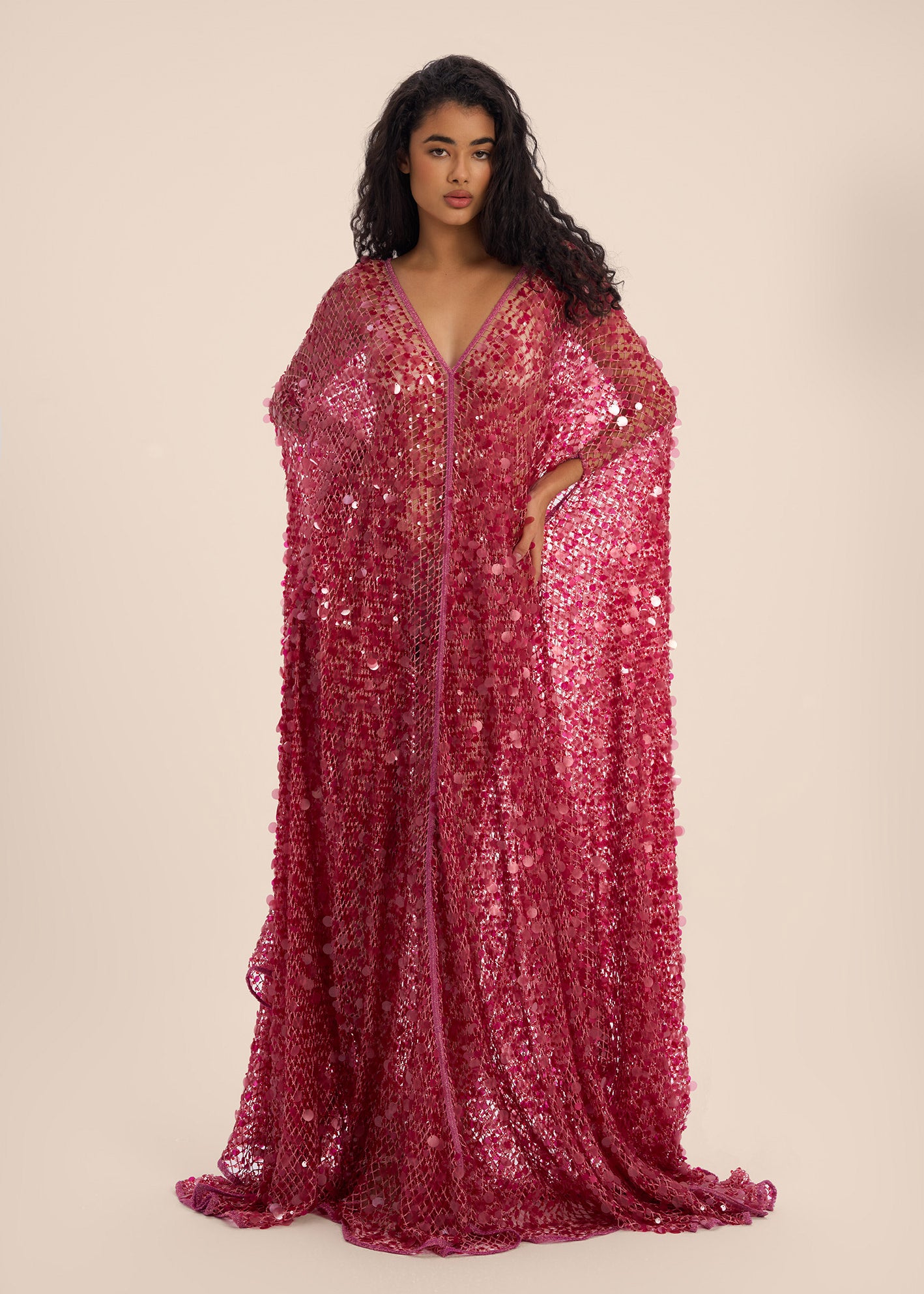 Woman Diva Sequin Kaftan with Front And Back Deep V-Neck and Sheer Finish Gold Sequin 2001881 | Sana Osmani
