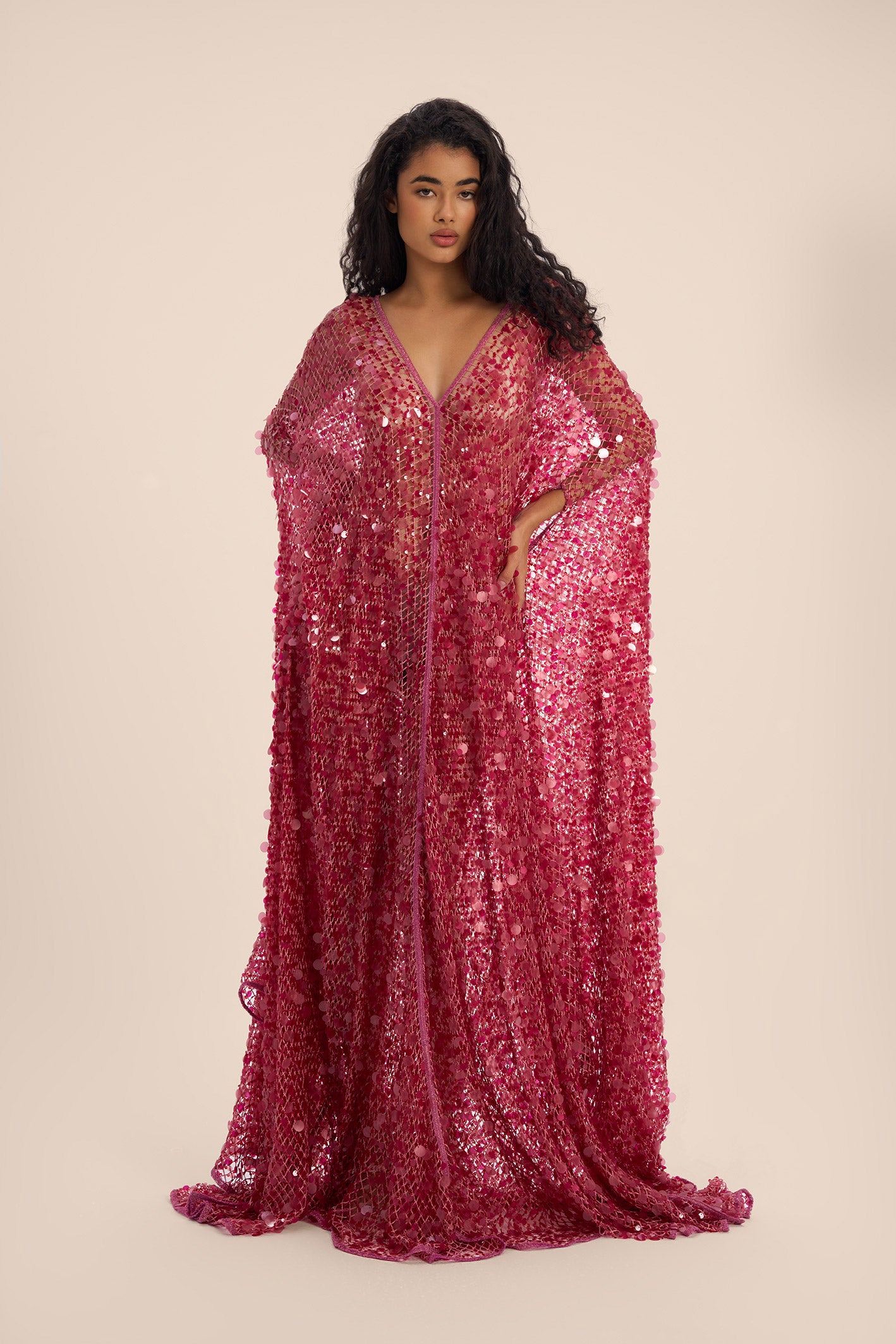 Woman Diva Sequin Kaftan with Front And Back Deep V-Neck and Sheer Finish Gold Sequin 2001881 | Sana Osmani