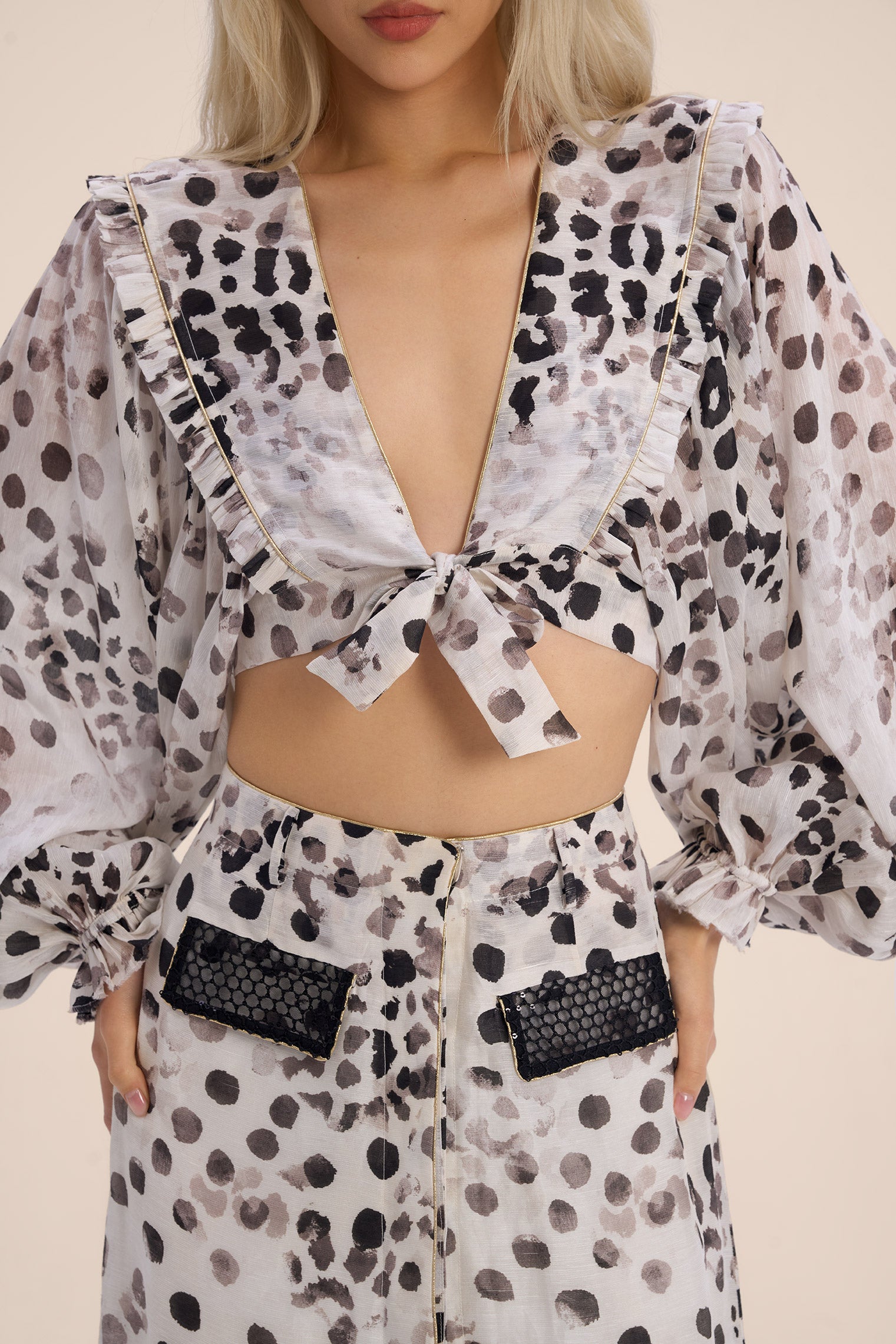 Woman مجموعة قميص وتنورة من الحرير اللامع متعدد الألوان 2002913 | Sana Osmani