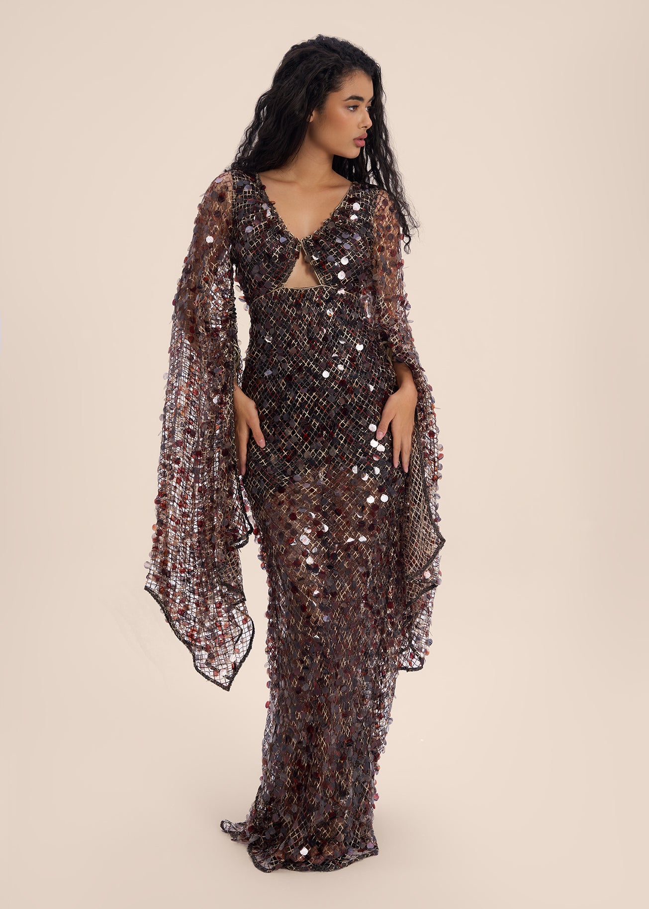 Woman SAVANNA SEQUIN MAXI SLEEVES DRESS Leopez 2002650 | Sana Osmani