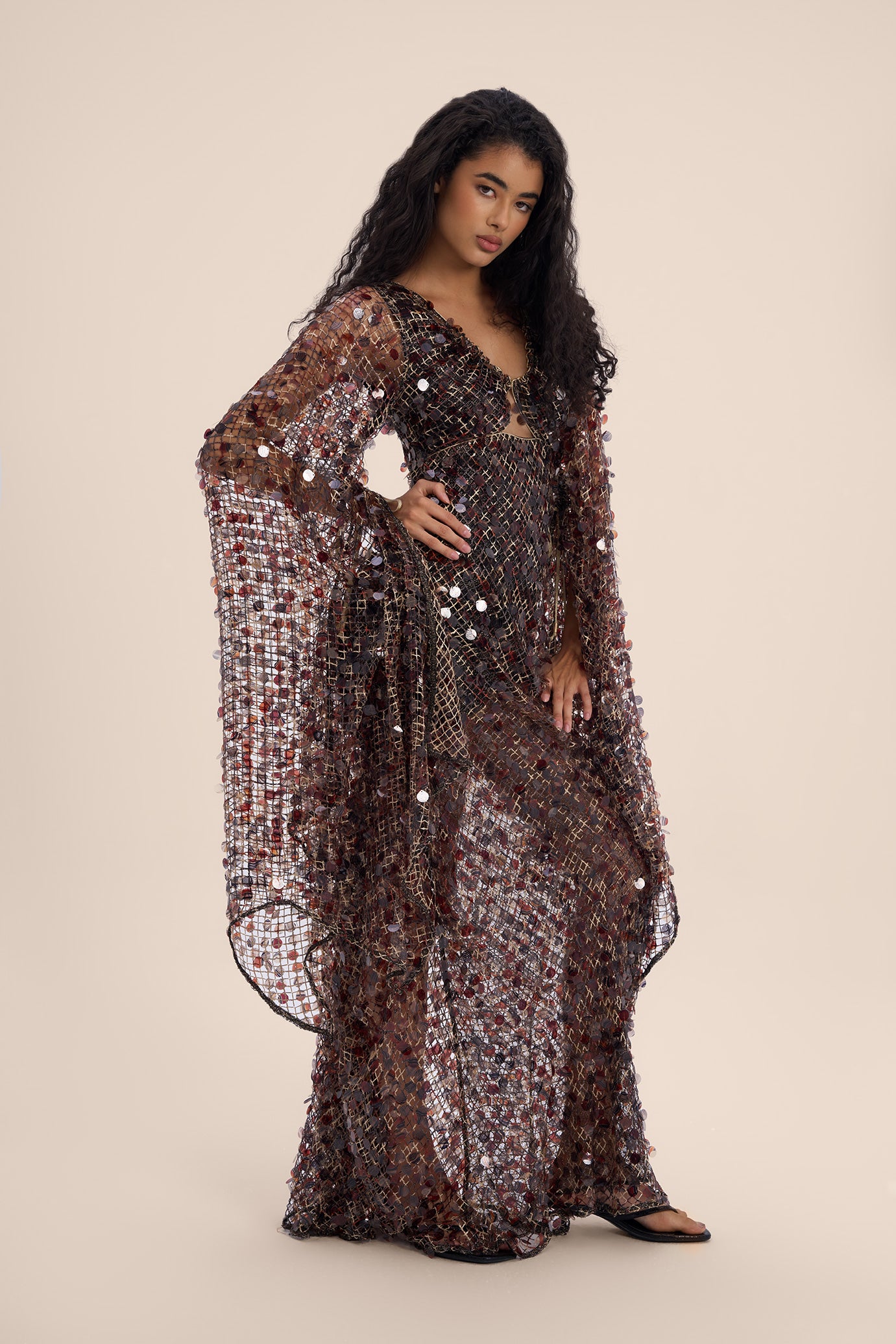 Woman SAVANNA SEQUIN MAXI SLEEVES DRESS Leopez 2002650 | Sana Osmani