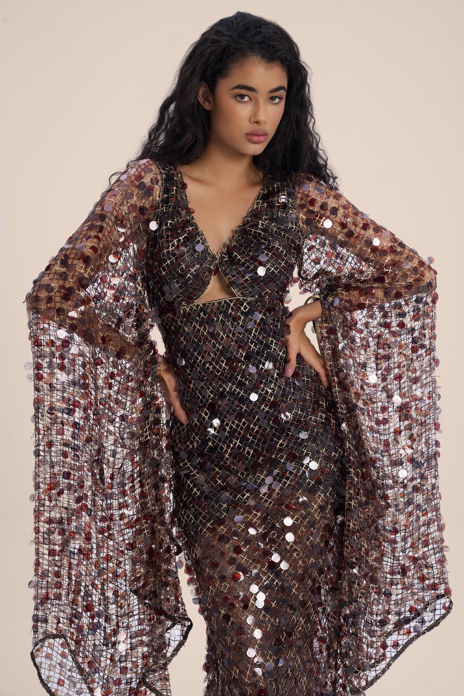 Woman SAVANNA SEQUIN MAXI SLEEVES DRESS Leopez 2002650 | Sana Osmani