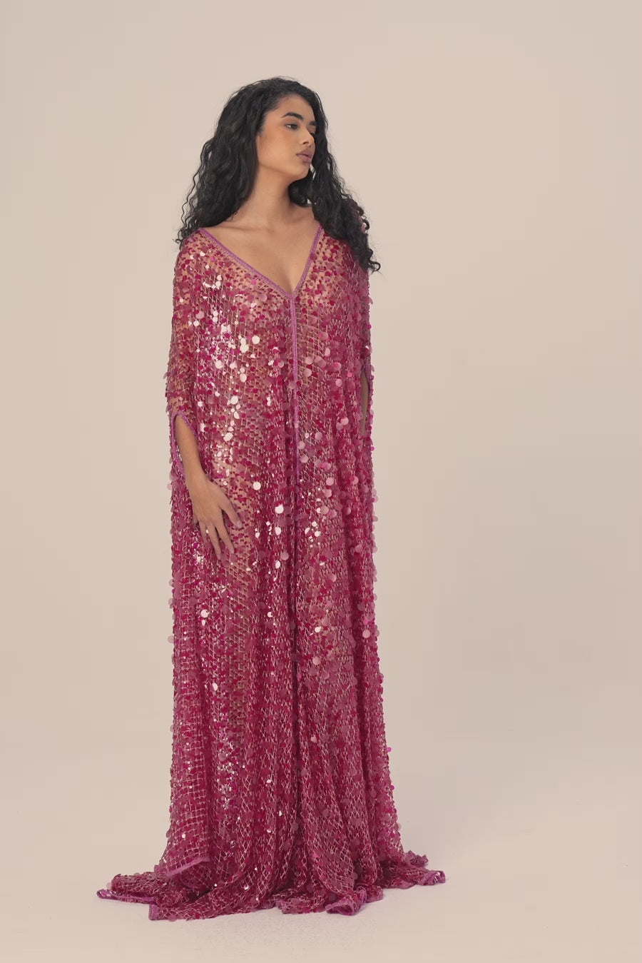 Woman Diva Sequin Kaftan with Front And Back Deep V-Neck and Sheer Finish Gold Sequin 2001881 | Sana Osmani