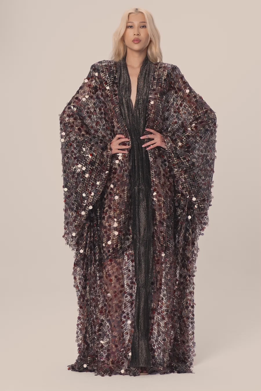 Woman ORIELLE SEQUIN V NECKLINE KAFTAN Zeparde 2002566 | Sana Osmani